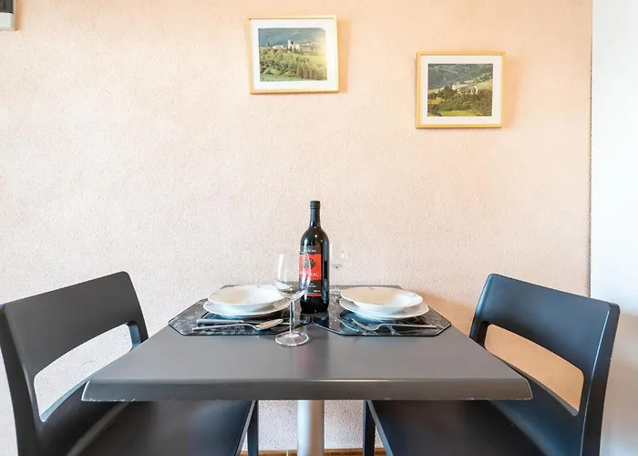 Appartement Stunning In With Wifi Vir